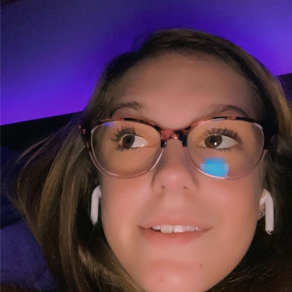 Meet your Posher, Avery